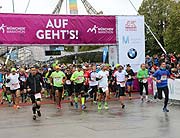 Start des München Marathon 2017, Gruppe 3 (Foto: Martin Schmitz)